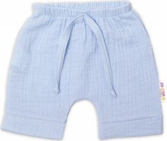 Baby Nellys 2-dílná mušelínová soupravička, tričko + kraťasky BOY, světle modrá, vel. 62