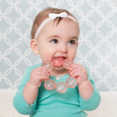 INFANTINO Baby kousátko chladící růžové plast pro miminko
