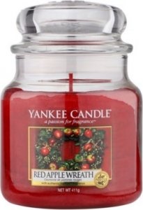 Vonná svíčka Classic střední Red Apple Wreath 411 g
