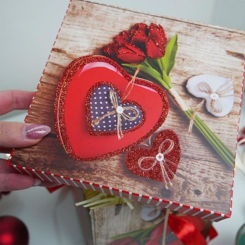 Dárková krabička 15 cm - srdce s růží