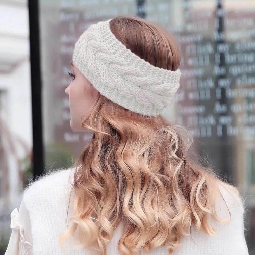 Zimní pletená čelenka - bílá
